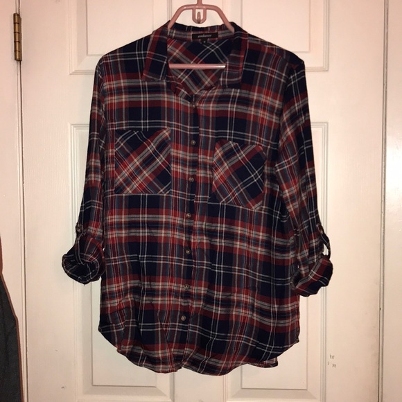 ••SOLD••Navy/Red Plaid Top - Picture 3 of 7